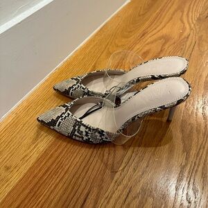 NWT zara kitten heel